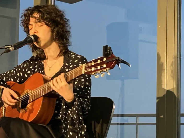 Guitarras ao Alto 2025 - April Marmara