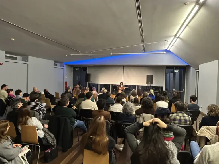 Guitarras ao Alto 2025 - April Marmara
