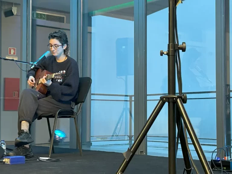 Guitarras ao Alto - Pip Marinho