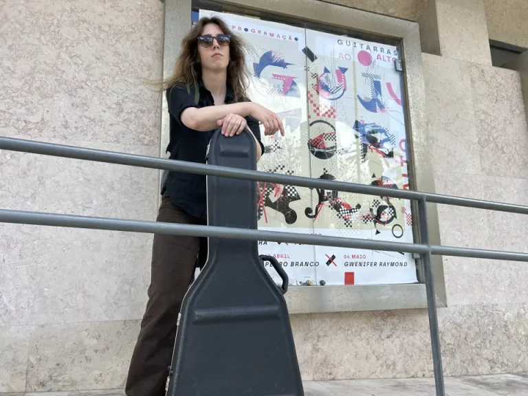 Gwenifer - Guitarras ao Alto